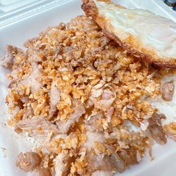 ข้าวหมูกระเทียม