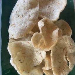 ข้าวเกรียบปลาทอด