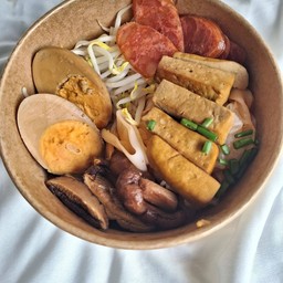 เส้นใหญ่ก๋วยเตี๋ยวหลอดทรงเครื่อง