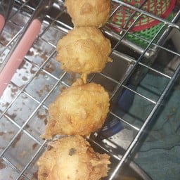 ลูกชิ้นทอด ไก่ทอด Byนายทอง