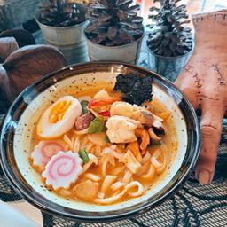 ราเมงต้มยำทะเล