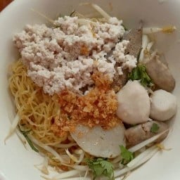 ก๋วยเตี๋ยวหมูสับ ประชาอุทิศ27 แยก4