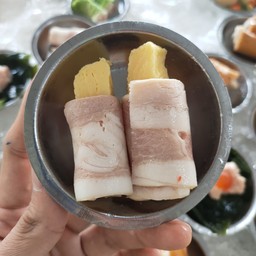 เบคอนไข่หวาน