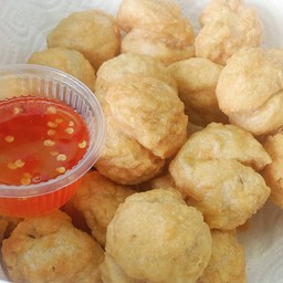 ลูกชิ้นปลาระเบิด(ปริมาณ 19 ชิ้น เท่าเดิม)