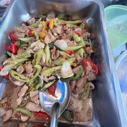 ข้าวราดพริกหยวกหมู