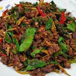 ผัดเผ็ดนก ราดข้าว
