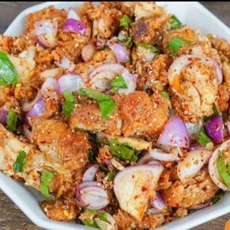 ยำไก่แซ่บ