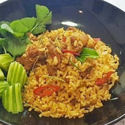 ข้าวผัดคั่วกลิ่งหมูชิ้น