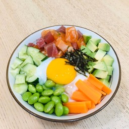 [อร่อยซ่ากับโค้ก] Salmon & Tuna Poke  Bowl +  โค้ก ออริจินัล (กระป๋อง) 