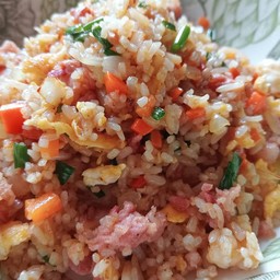 ข้าวผัดแหนมสด