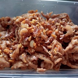 ผัดหมูชิ้นกระเทียม (กับข้าว)