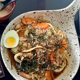 Yakizoba seafood ยากิโซบะทะเล