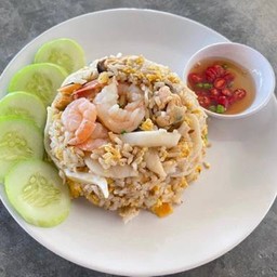 ข้าวผัดทะเลรวม