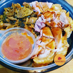 ข้าวหน้าหมูกรอบสยาม