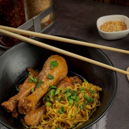 เส้นใหญ่น่องไก่ล้วน