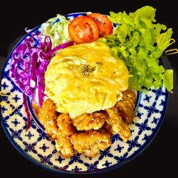 หมูกร๊อบ กรอบ (ข้าวมันเบคอนหมูกรอบ)