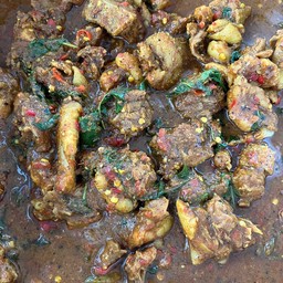 แกงป่าไก่บ้านใส่ใบยี่หร่า