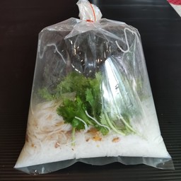 เส้นหมี่ลวก