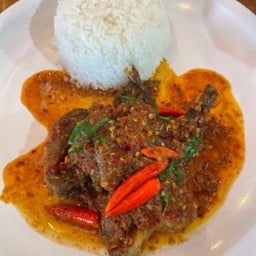 ข้าวพริกแกงปลาดุก