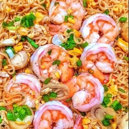 มาม่าผัดกุ้ง