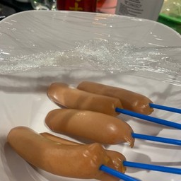 ไส้กรอกหนังไก่กรอบ