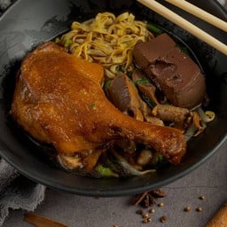 มาม่าน่องสะโพก