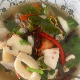 ต้มยำน้ำใส รวมมิตร