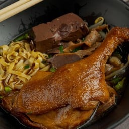 เล็กน่องสะโพก