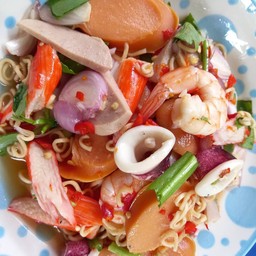 ยำมาม่ารวมมิตร