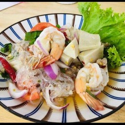 ยำวุ้นเส้น หมูสับ กุ้งรวม