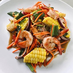 ยำข้าวโพดกุ้งสุก