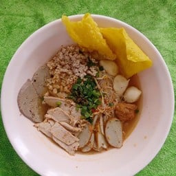 เกี๊ยวกุ้งต้มยำน้ำ, ต้มยำแห้ง, น้ำใส