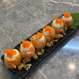 แซลม่อนโรล 6 คำ