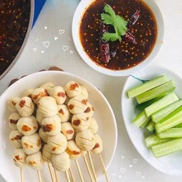 ลูกชิ้นหมูเมืองทอง (ชุดใหญ่10ไม้ แถมฟรี1ไม้)