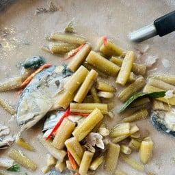 ต้มปลาทูสายบัว