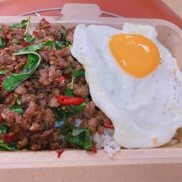 กะเพราสูตรเด็ด by พริก •กระ•เกลือ