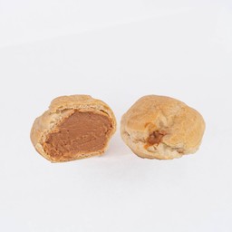 เอแคลร์ ชาไทย (ลูกละ 35 บาท)