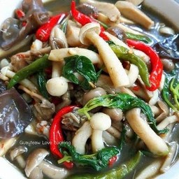 แกงเห็ดรวม