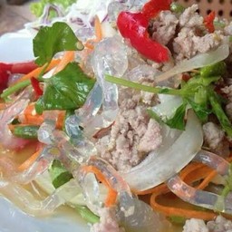 ยำเส้นแก้วหมูสับหมูยอ