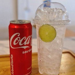 โค้ก (ออริจินัล) 325 ML + น้ำแข็ง