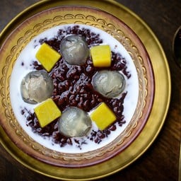 ข้าวเหนียวเปียกลำใย