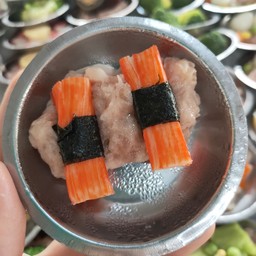 หมูปูอัด