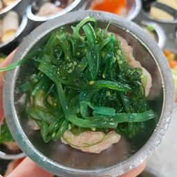 ยำสาหร่าย