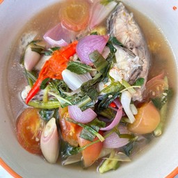 ต้มยำปลานิสผักแขยง