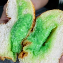 ปังเว้ย..เฮ้ย!!! ไส้สังขยาใบเตย