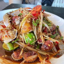 ตำเหลาปูม้า หอยแครง กุ้งสด