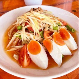 ส้มตำไทยไข่เค็ม