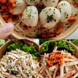 หมี่ไก่ฉีก&ข้าวกระเพรา&ข้าวยำปลาทู
