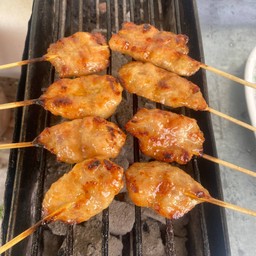 หมูปิ้งโบราณ เตาถ่านดั้งเดิม ( ต้น แพหมอ )