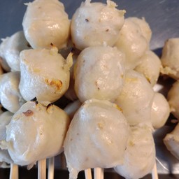 ลูกชิ้นเอ็นไก่